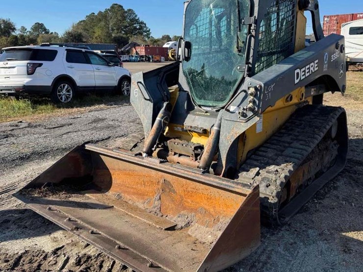 2017-deere-333g-image-1