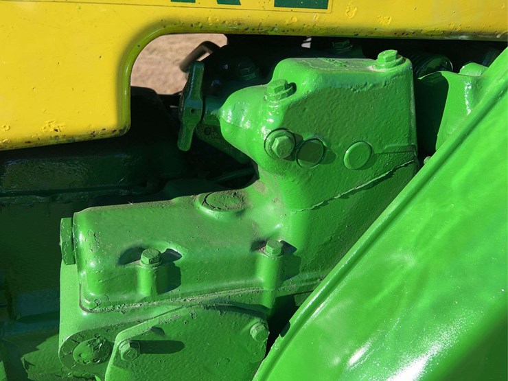 john-deere-830-image-74