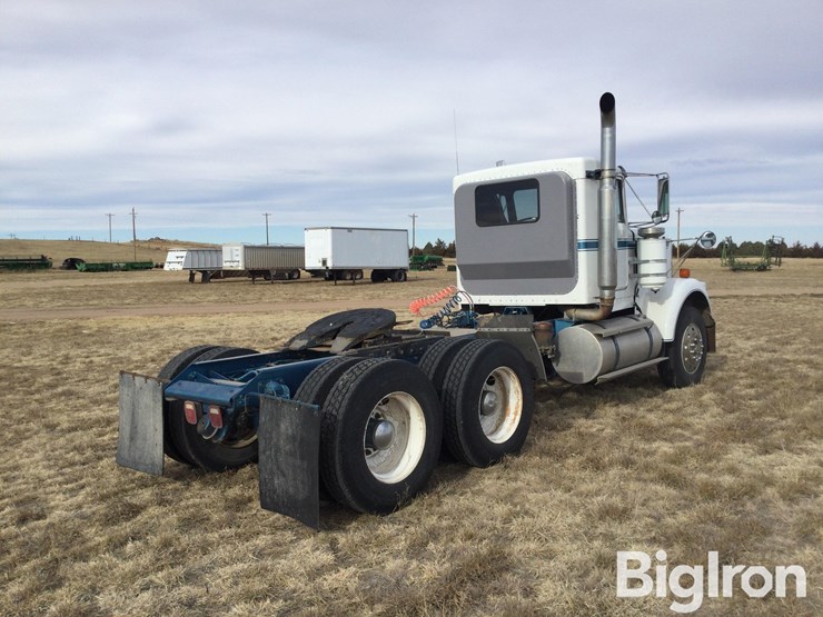 1983-kenworth-w900b-image-5