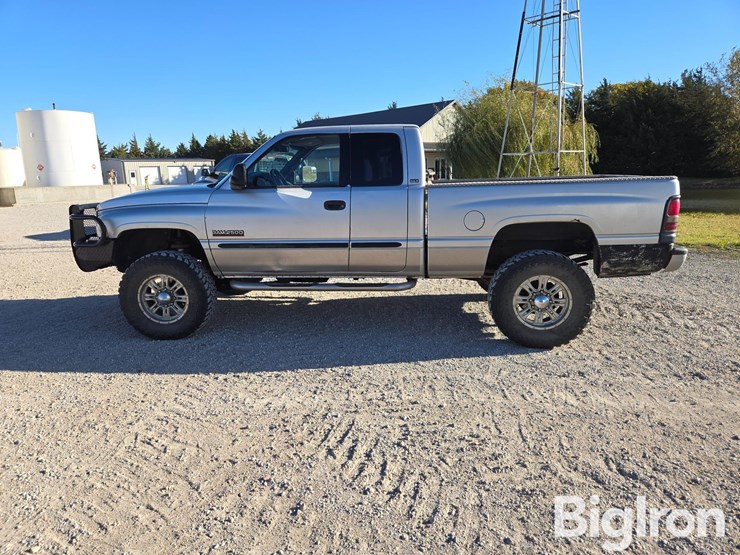 2002-dodge-ram-2500-image-8