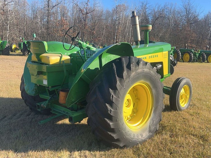 1959-john-deere-830-image-3