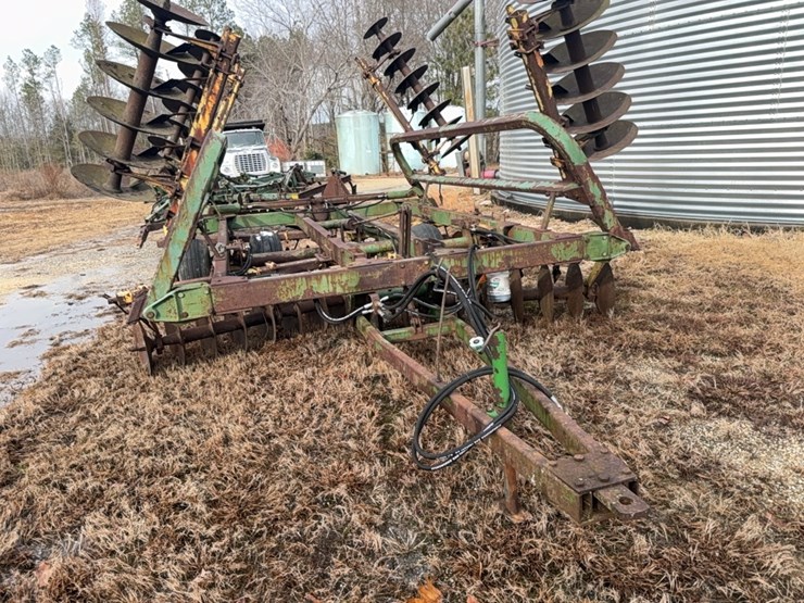 john-deere-230-image-8