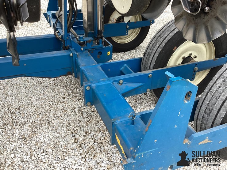 2004-kinze-3600-image-19