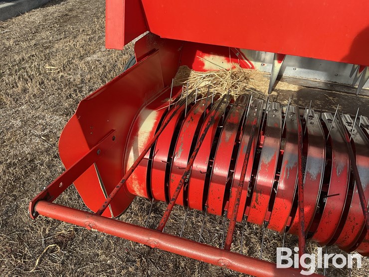 massey-ferguson-128-image-17