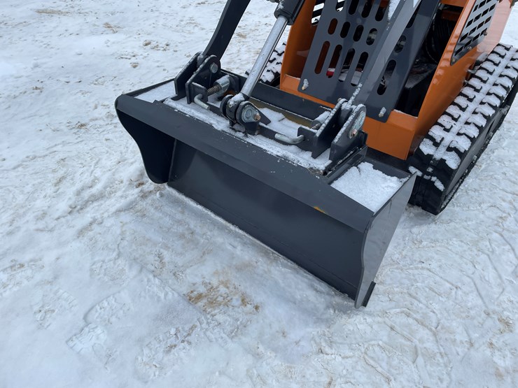 #310-•-new-land-hero-mini-skid-steer-loader-image-20