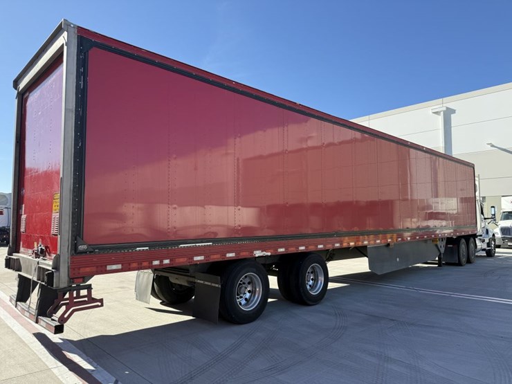 2016-utility-van-image-3