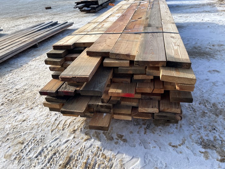 #3810-•-bundle-of-construction-grade-lumber-image-5