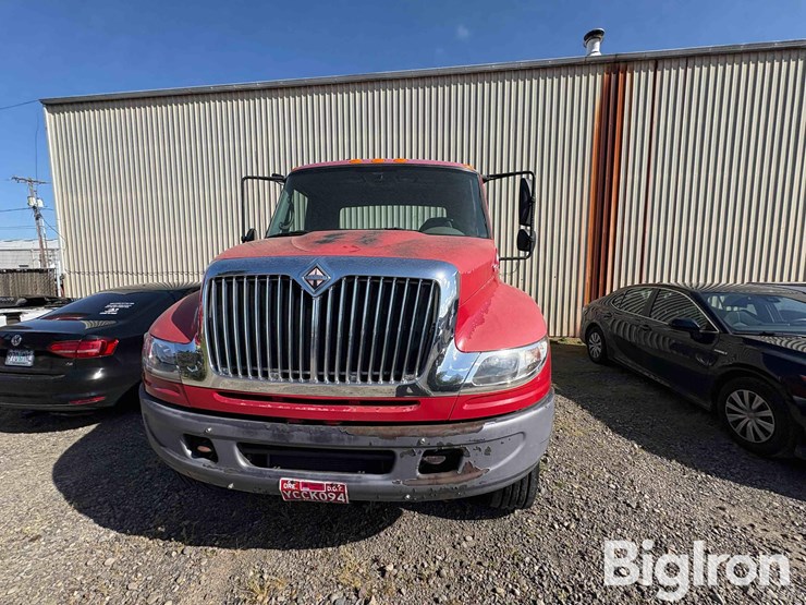 2007-international-durastar-4400-image-10