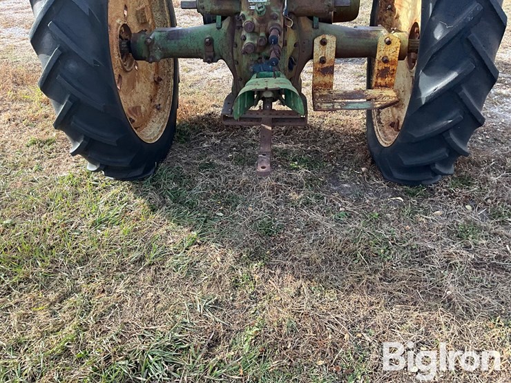 john-deere-b-image-12