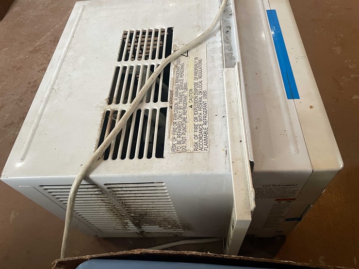 #6344-•-window-ac-unit-image-8