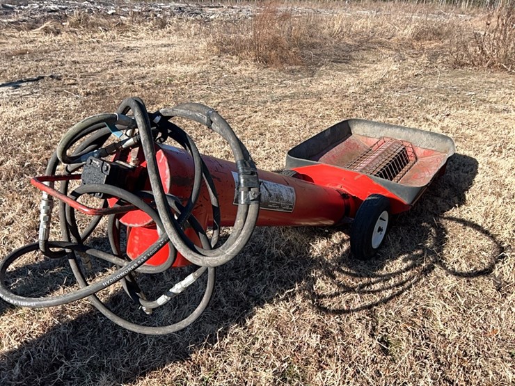 cross-auger,-hydraulic-motor-driven,-wheatheart;-located-at-7241-roxbury-rd,-charles-city,-va,-please-call-804.837.9940-or-804.651.4404-with-questions-image-1