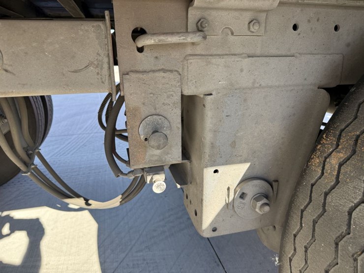 2016-utility-van-image-6