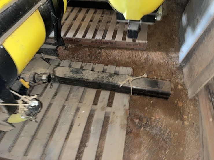 reddick-saddle-tanks-and-brackets,-last-on-4955;-located-at-7241-roxbury-rd,-charles-city,-va,-please-call-804.837.9940-or-804.651.4404-with-questions-image-6