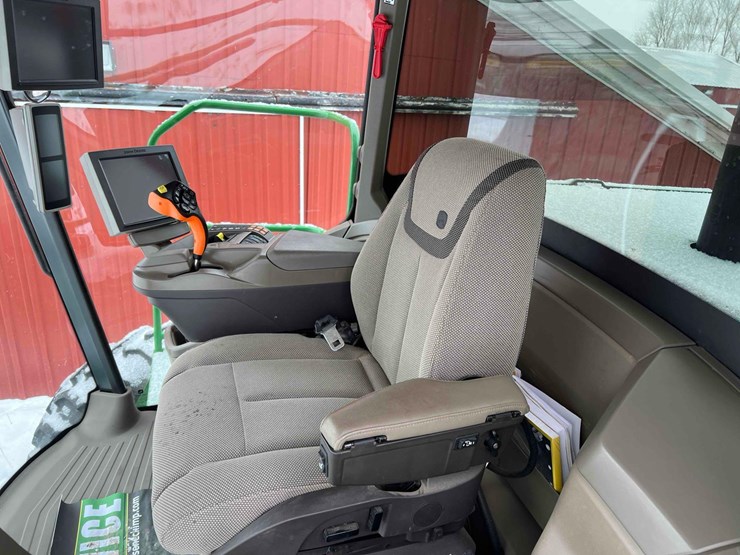 2024-john-deere-w235r-image-37