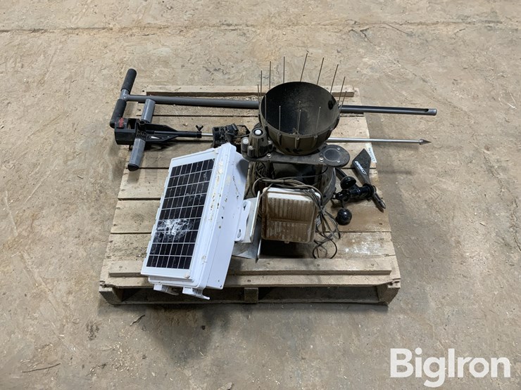 davis-vantage-pro-2-weather-station-&-soil-tools-image-4