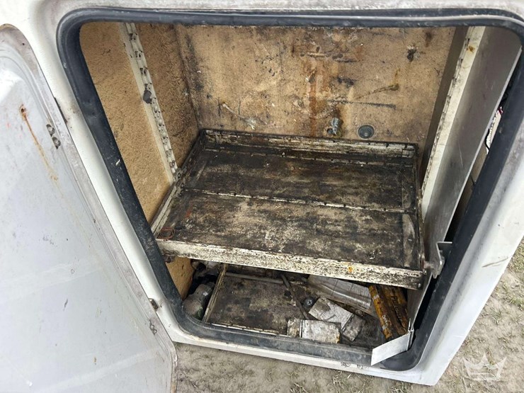 service-truck-body-image-10