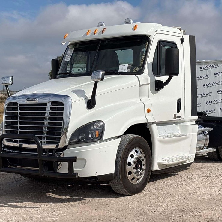 2014 FREIGHTLINER CASCADIA 125