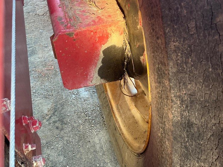 new-holland-185-image-18