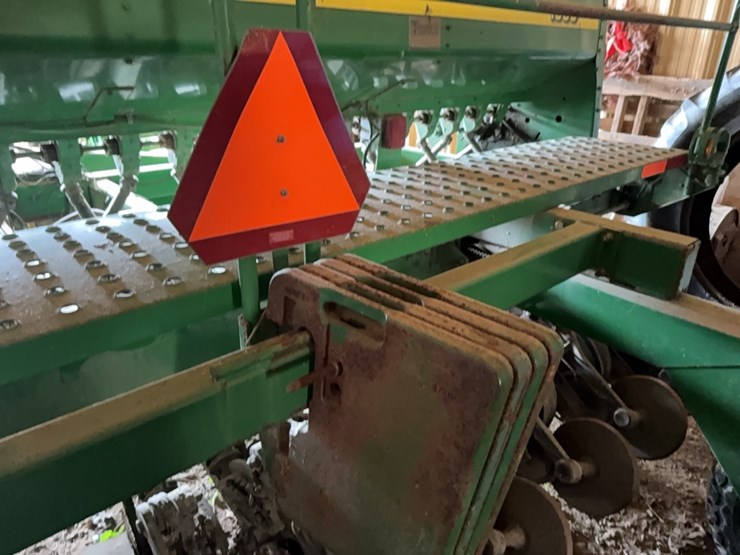 john-deere-1560-image-30