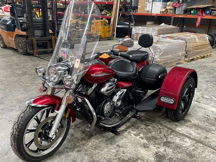 #1010-•-2011-yamaha-v-star-950-tourer-motorcycle-with-trike-kit-(has-wi-title)-image-1