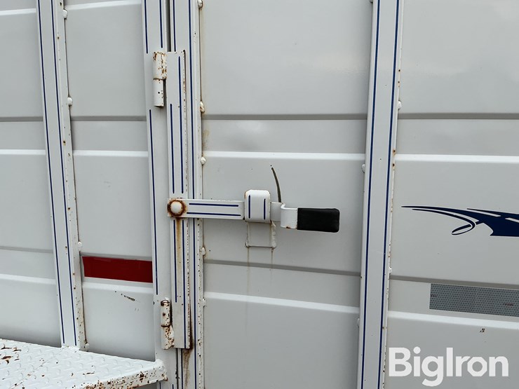 2010-titan-trailer-image-14