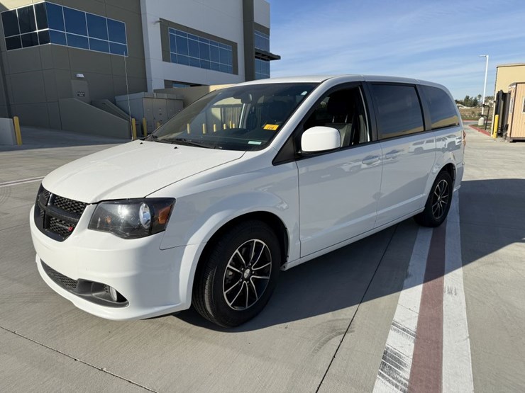 2019-dodge-grand-caravan-image-1