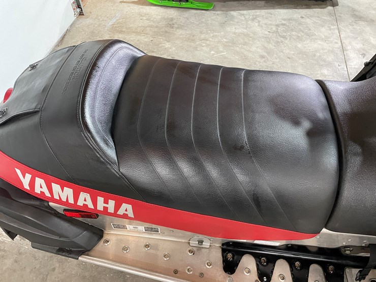 #3798-•-2004-yamaha-sx-viper-snowmobile-image-15