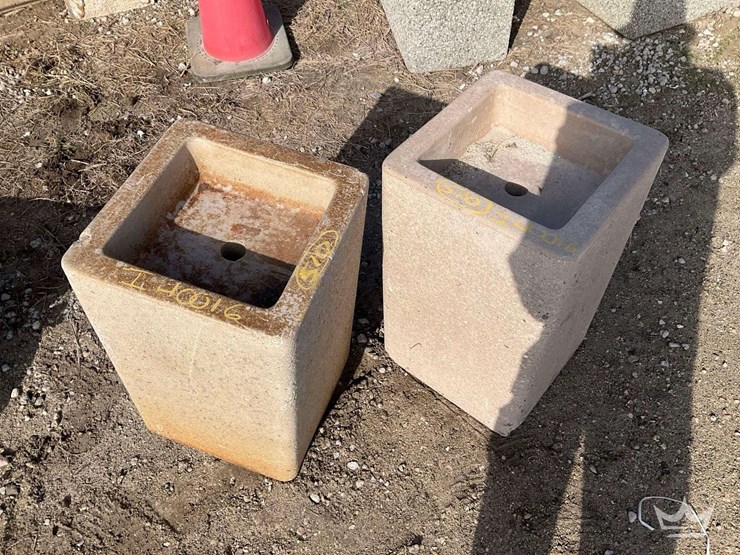 2-square-concrete-cigarette-receptacle-image-1