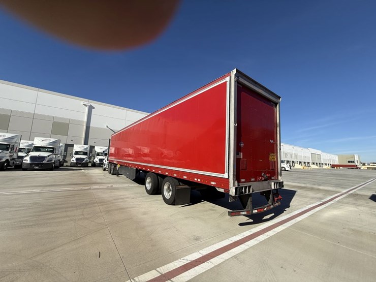 2016-utility-van-image-4