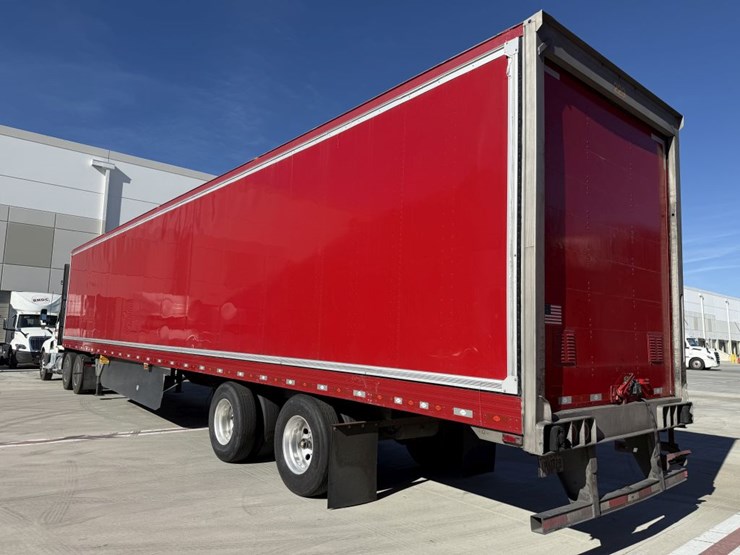 2016-utility-van-image-4