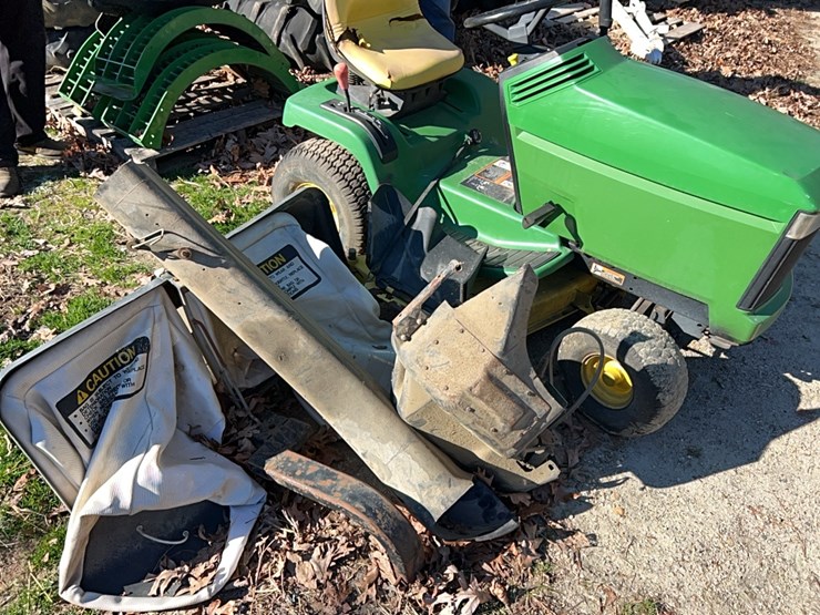 john-deere-173-mower-with-bagger-attachments;-located-at-7241-roxbury-rd,-charles-city,-va,-please-call-804.837.9940-or-804.651.4404-with-questions-image-3