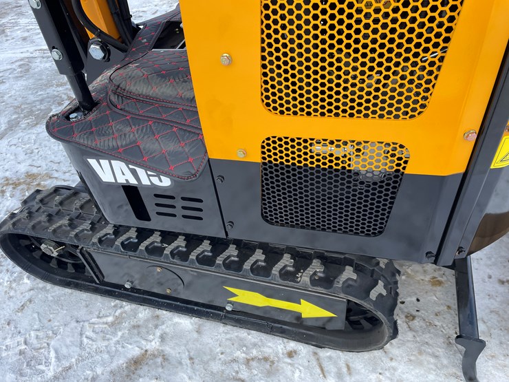 #202-•-miva-va15-mini-excavator-image-23