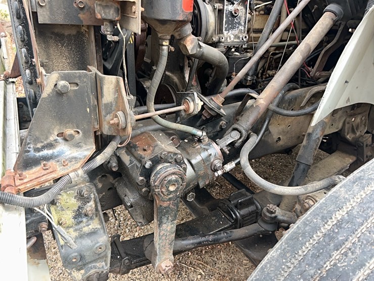 1989--intl-tractor-trailer,-477,369-miles,-diesel-l10-cummings-engine,-title-in-hand;-located-at-7241-roxbury-rd,-charles-city,-va,-please-call-804.837.9940-or-804.651.4404-with-questions-image-31