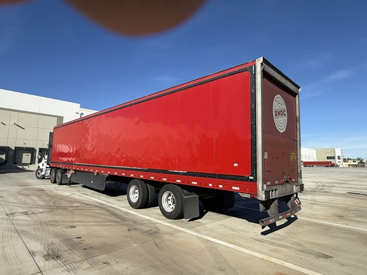 2016-utility-van-image-4