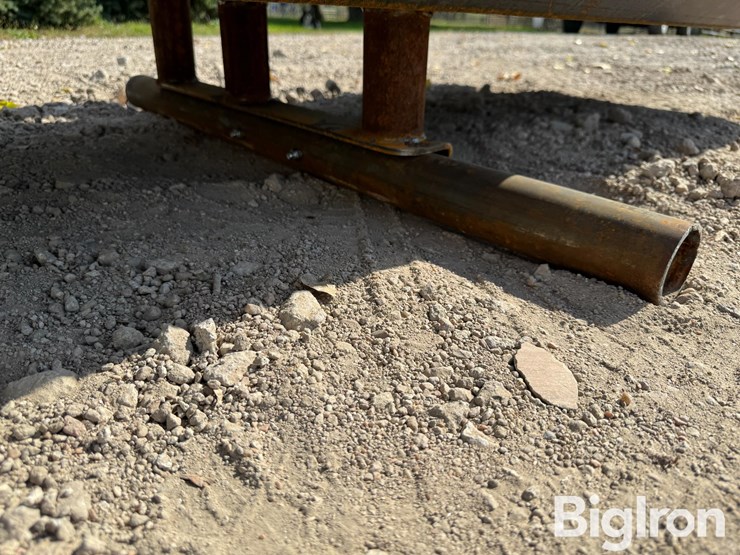 24'-fence-line-feed-bunk-image-12