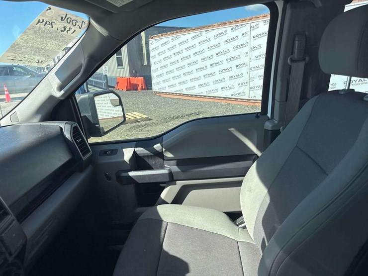 2016-ford-f150-image-19