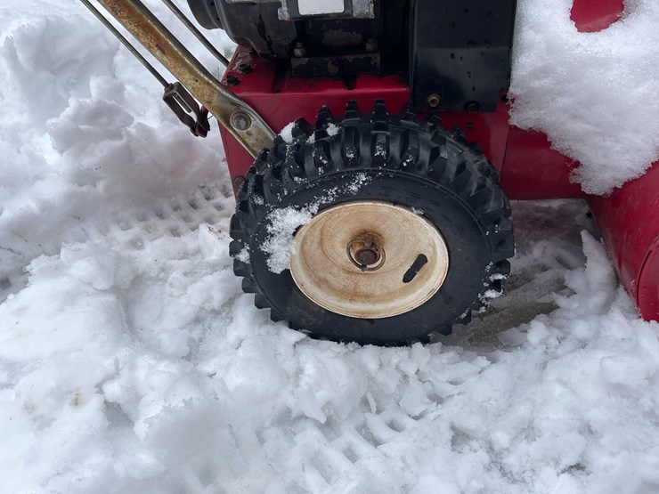 #3536-•-toro-snow-blower-image-12