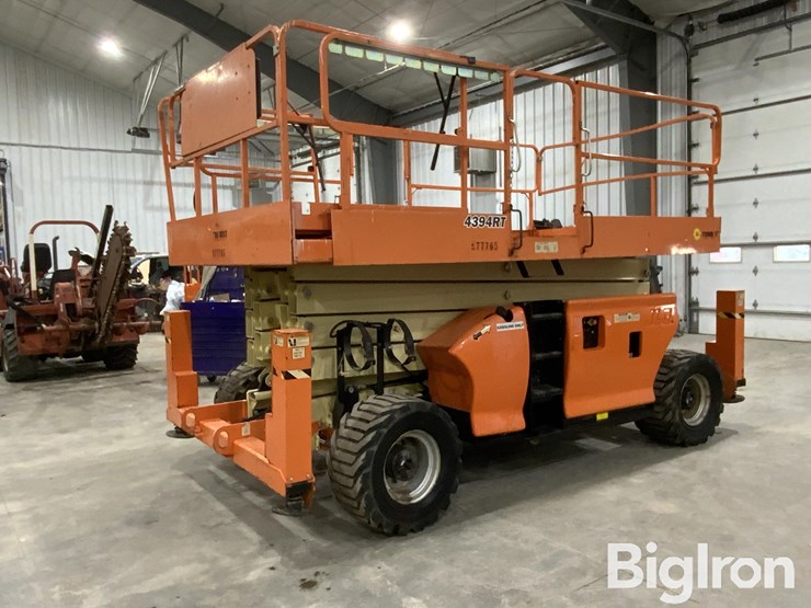 2014-jlg-4394rt-image-1