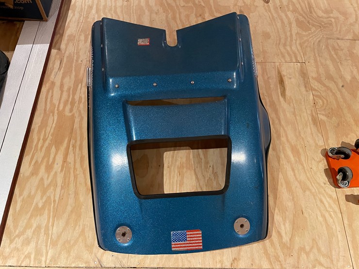 #3851-•-1973-speedway-440-blue-max-snowmobile-hood-image-3