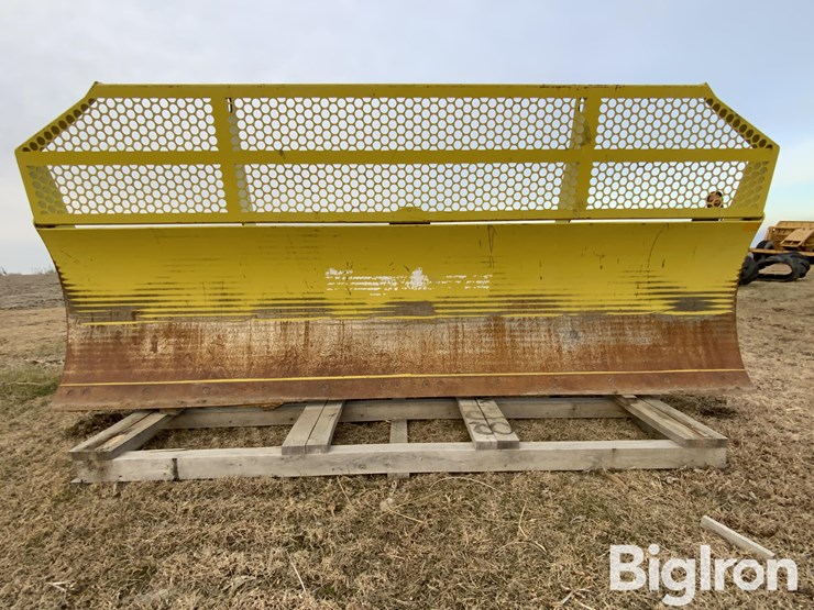 john-deere-8320r-image-12