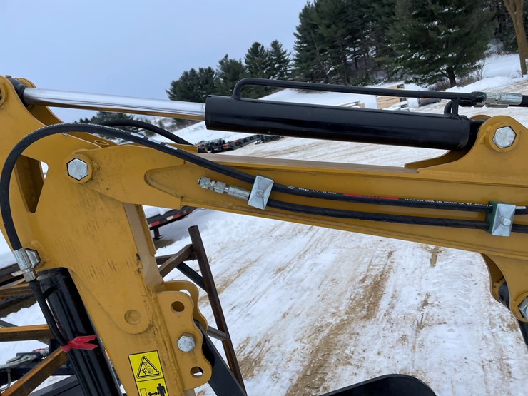 #205-•-new-cfg-industrial-mini-excavator-image-15