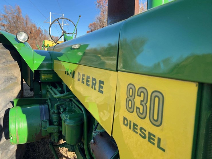 john-deere-830-image-13