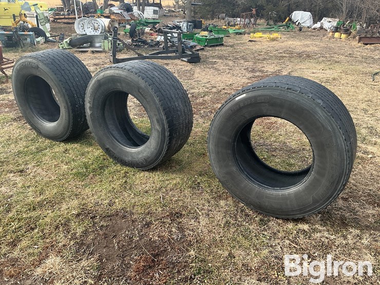 455/55r22.5-tires-image-3