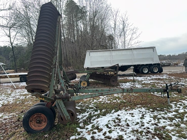 24-ft-folding-3-section-cultipacker-pull,-brillion;-located-at-7241-roxbury-rd,-charles-city,-va,-please-call-804.651.4404-with-questions-image-41