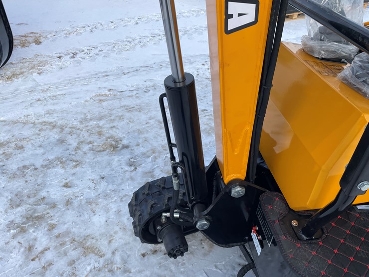#203-•-miva-va13-mini-excavator-image-25