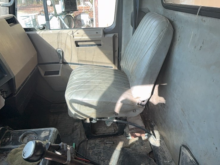 1989--intl-tractor-trailer,-477,369-miles,-diesel-l10-cummings-engine,-title-in-hand;-located-at-7241-roxbury-rd,-charles-city,-va,-please-call-804.837.9940-or-804.651.4404-with-questions-image-19