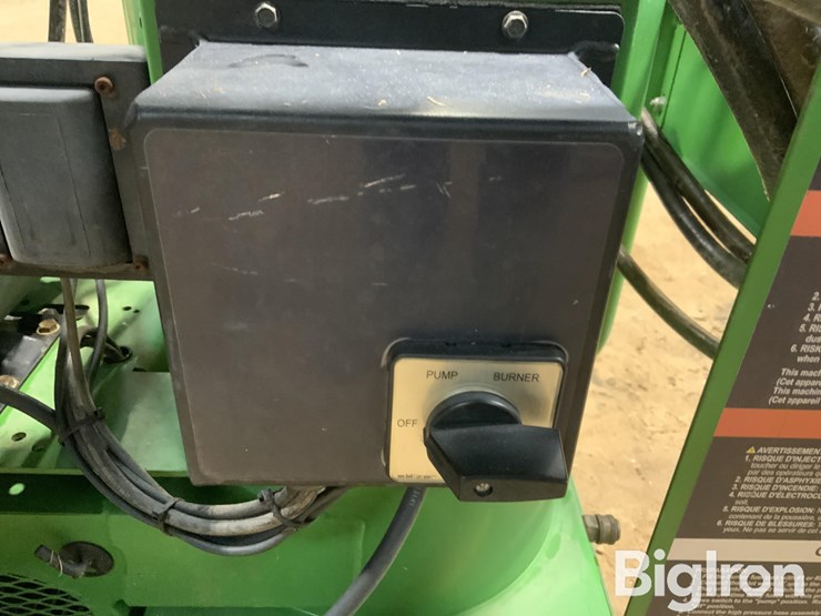 john-deere-ac2000-eh-hot-pressure-washer-image-13