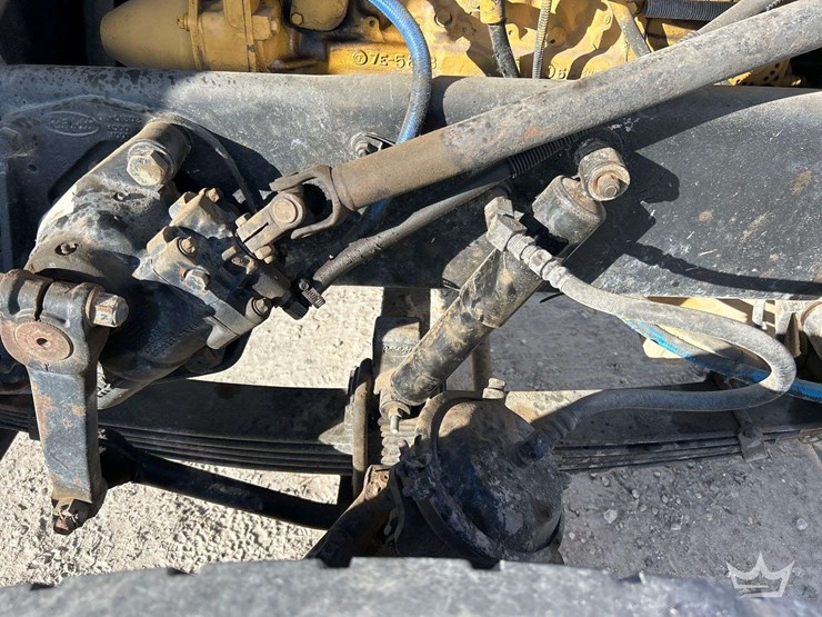 2001-peterbilt-379-image-11