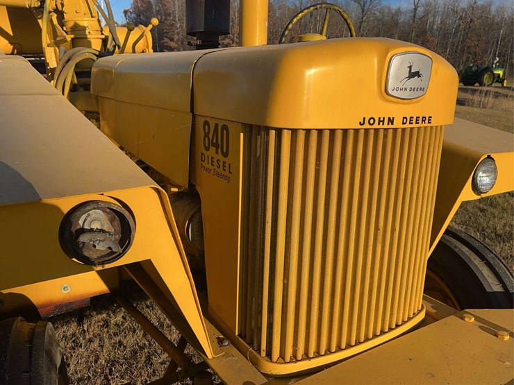john-deere-840-image-10