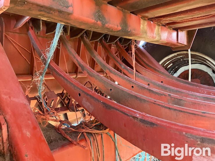 1995-hesston-4900-image-17